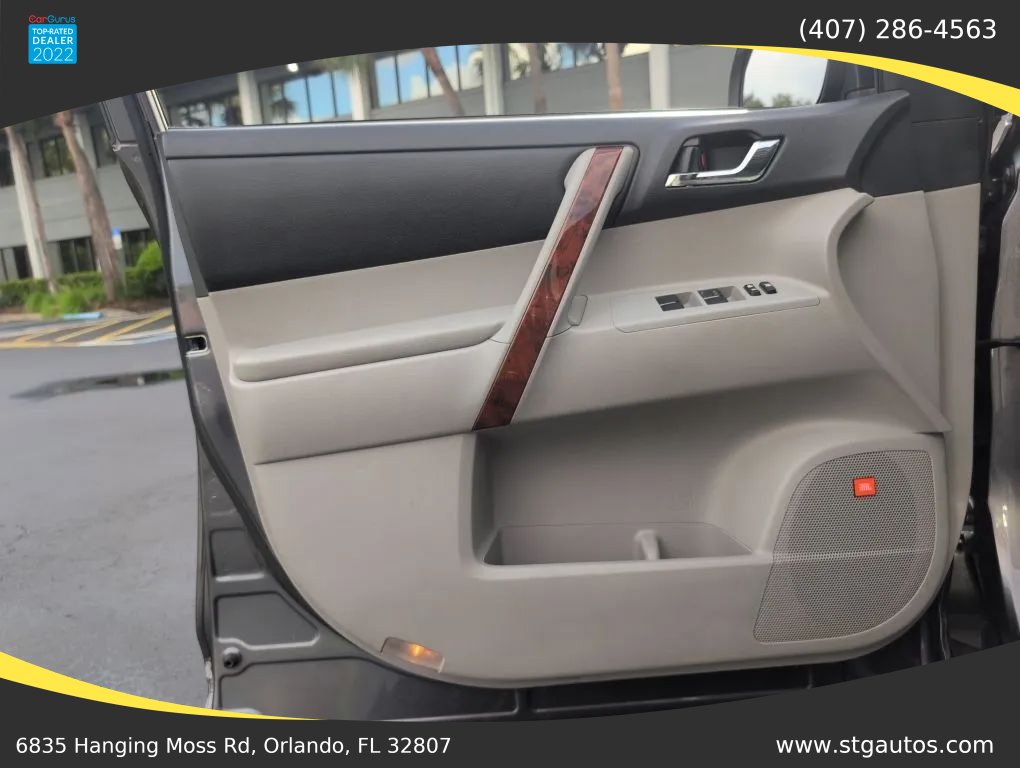 Used 2013 Toyota Highlander Limited FWD image 11