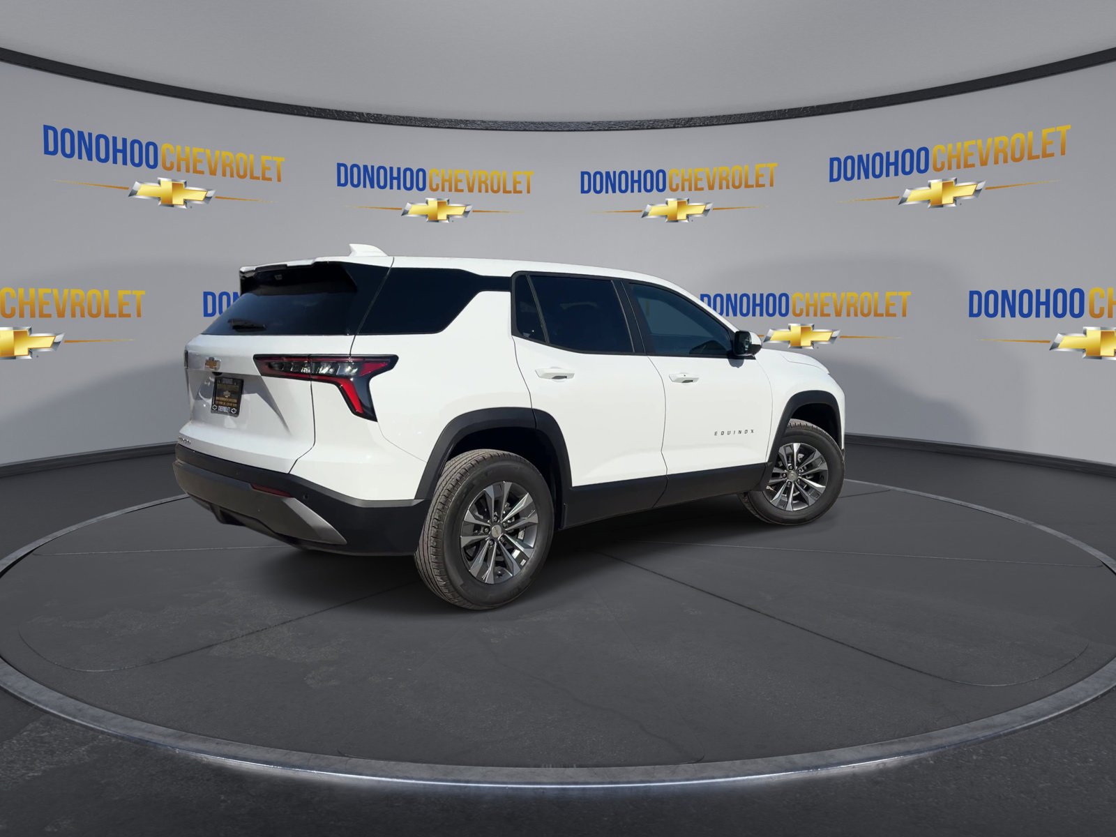 New 2026 Chevrolet Equinox LT w/ Convenience Package II image 11