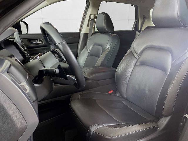 Certified 2022 Nissan Pathfinder SL w/ Lighting Package (N92) image 18