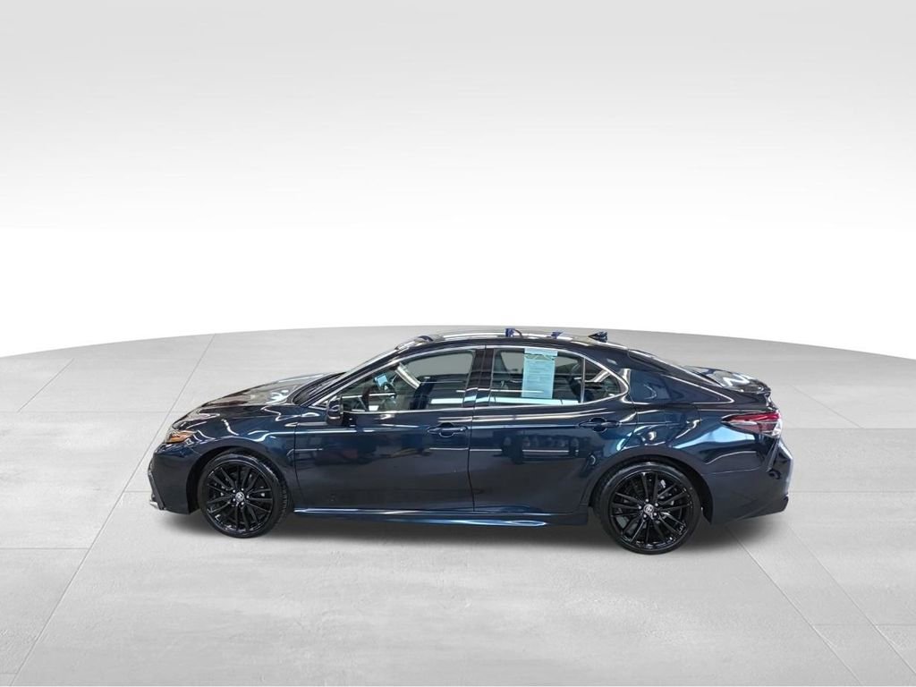 Used 2021 Toyota Camry XSE image 11