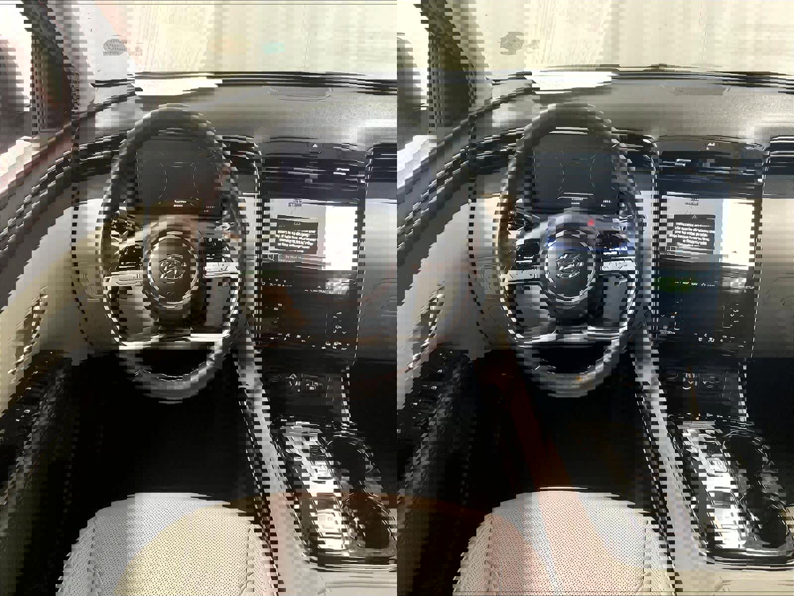 Used 2024 Hyundai Tucson Limited image 17