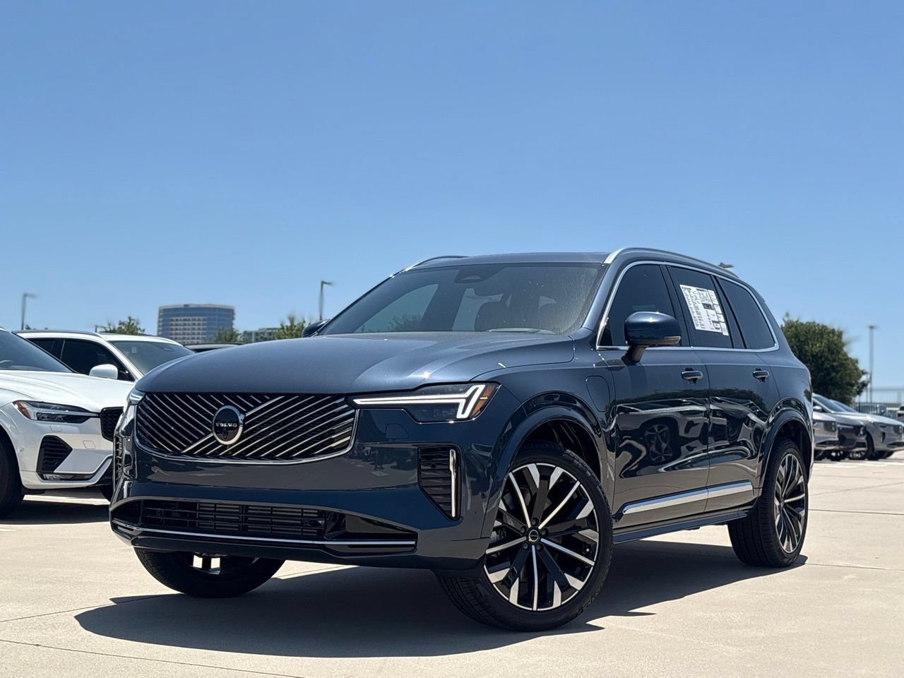 New 2026 Volvo XC90 T8 Ultra w/ Protection Package Premier AWD/4WD image 1