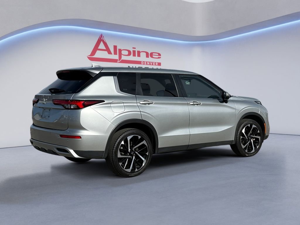 Used 2024 Mitsubishi Outlander SE image 5
