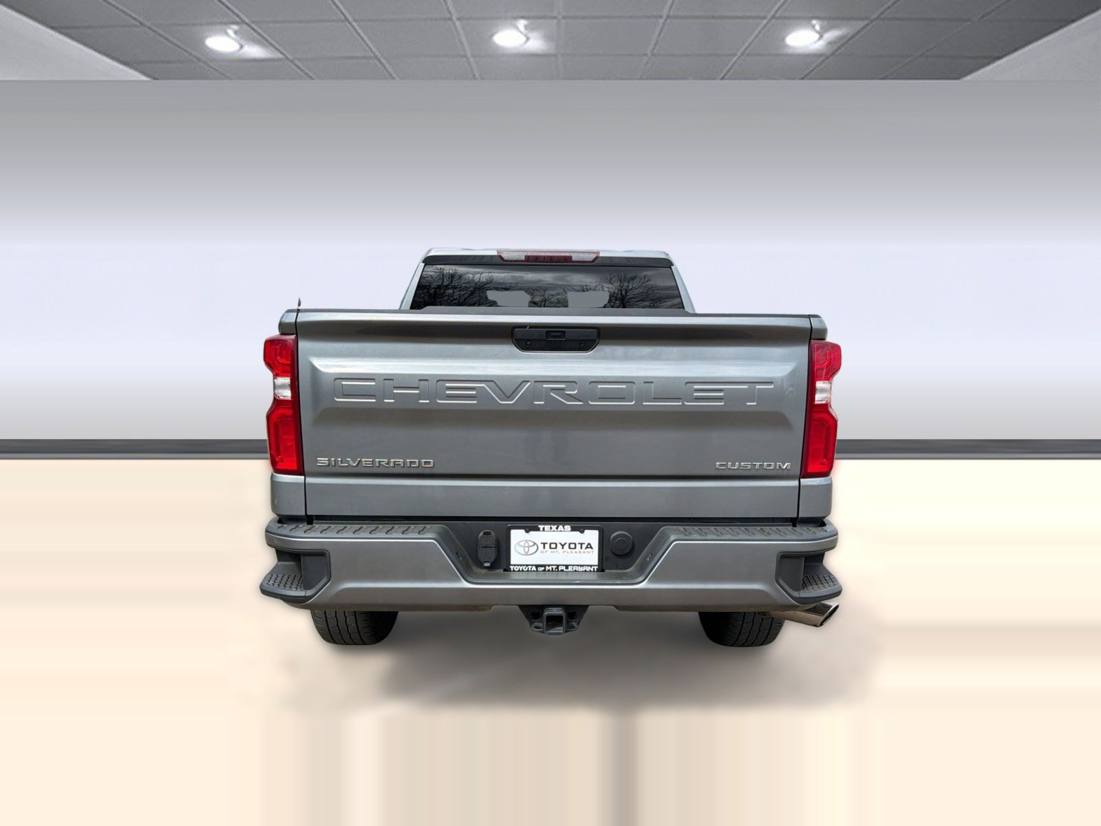 Used 2020 Chevrolet Silverado 1500 Custom w/ Custom Value Package image 9