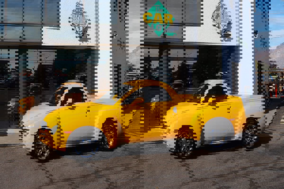 Used 2005 Chevrolet SSR w/ Preferred Equipment Group image 7