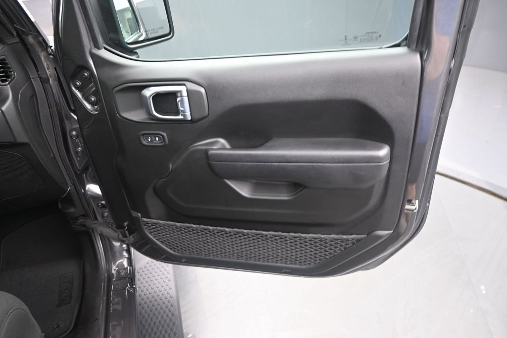 Used 2022 Jeep Wrangler Unlimited Sport AWD/4WD image 12