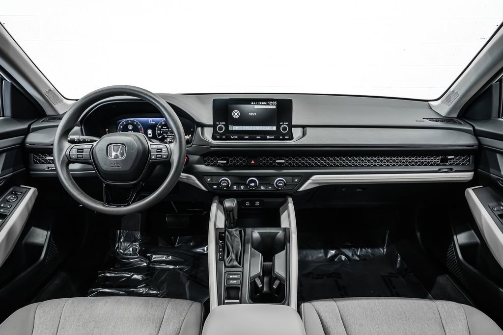 Used 2023 Honda Accord EX image 19