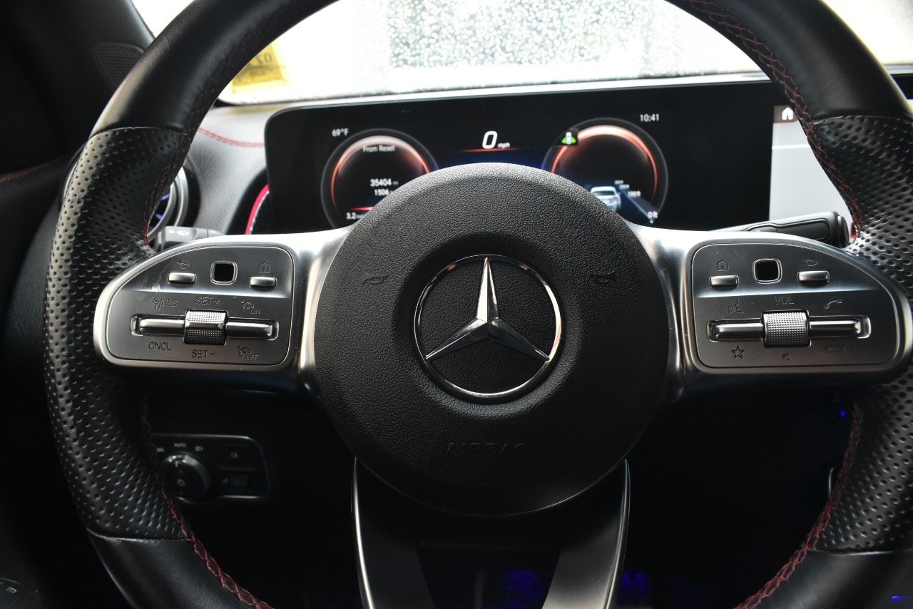 Used 2022 Mercedes-Benz EQB 300 4MATIC image 20