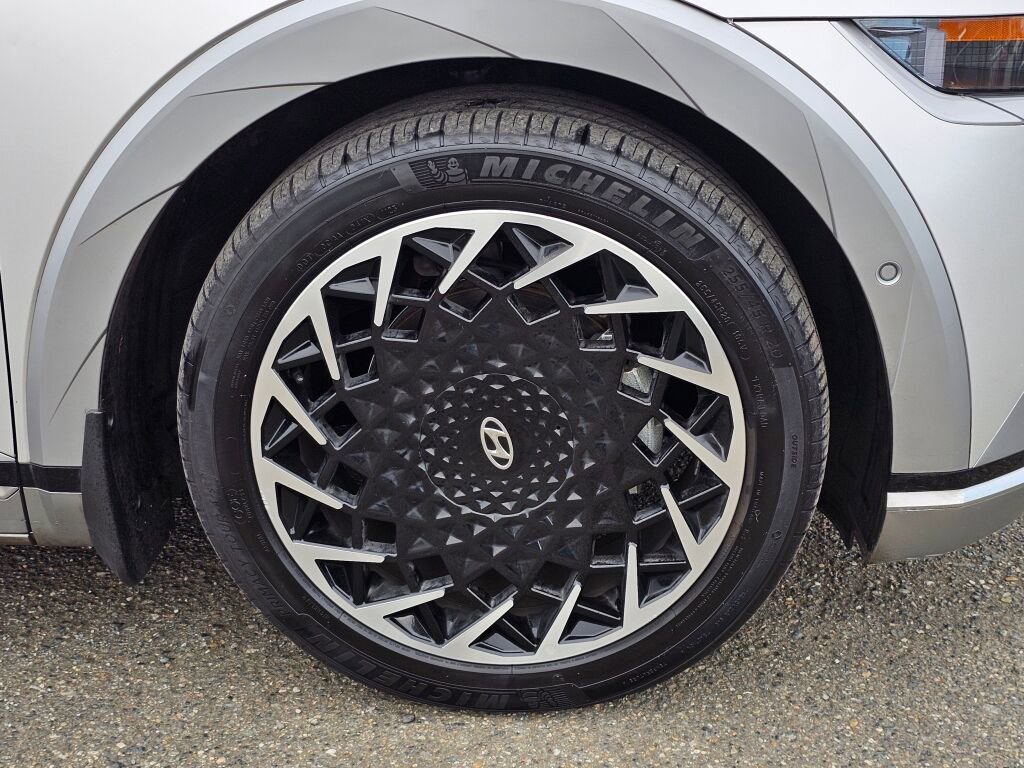 Used 2023 Hyundai Ioniq 5 Limited image 9