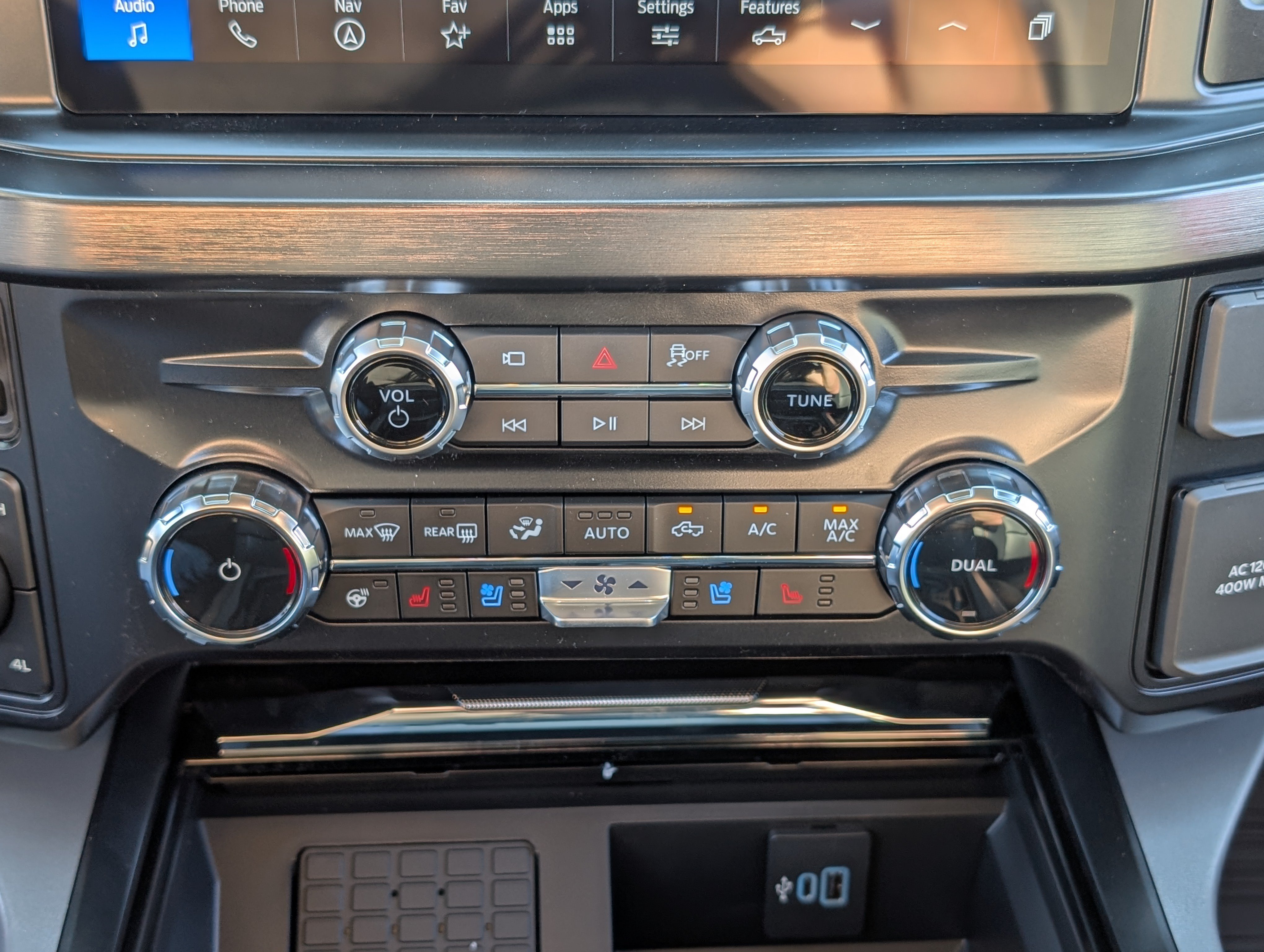 New 2026 Ford F250 Lariat w/ Black Appearance Package AWD/4WD image 26