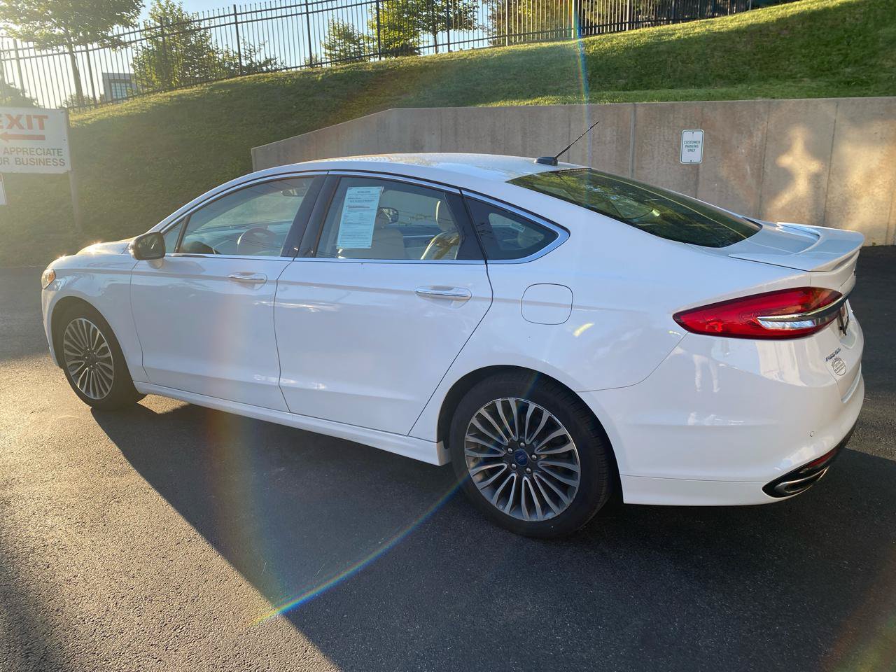 Used 2017 Ford Fusion Titanium FWD image 2