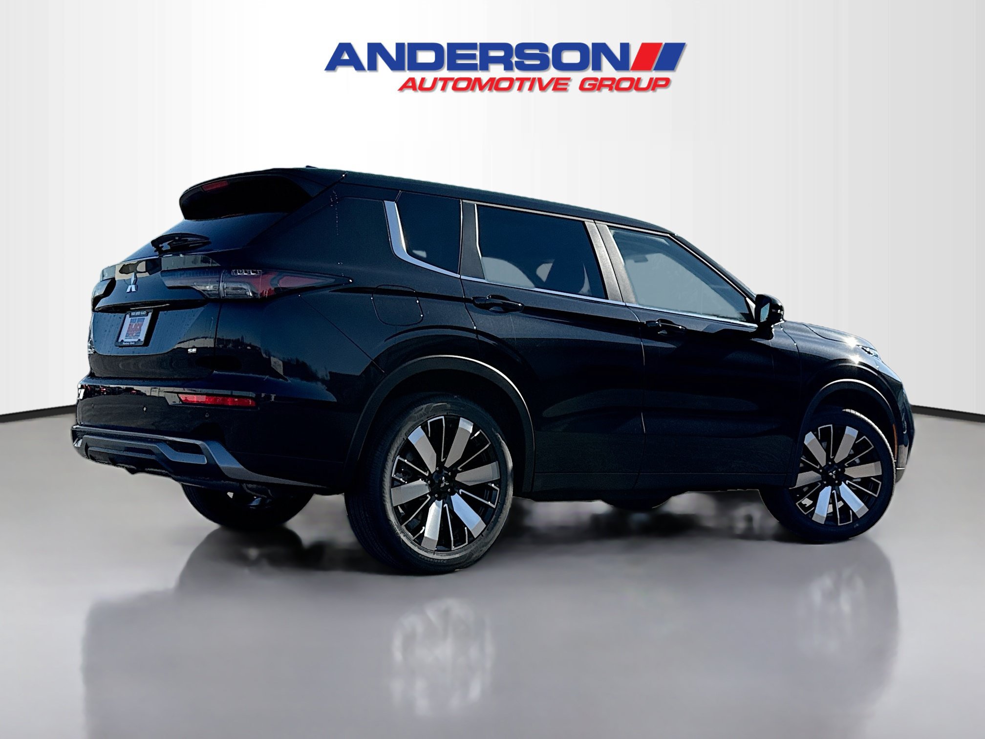 New 2026 Mitsubishi Outlander SE FWD image 2