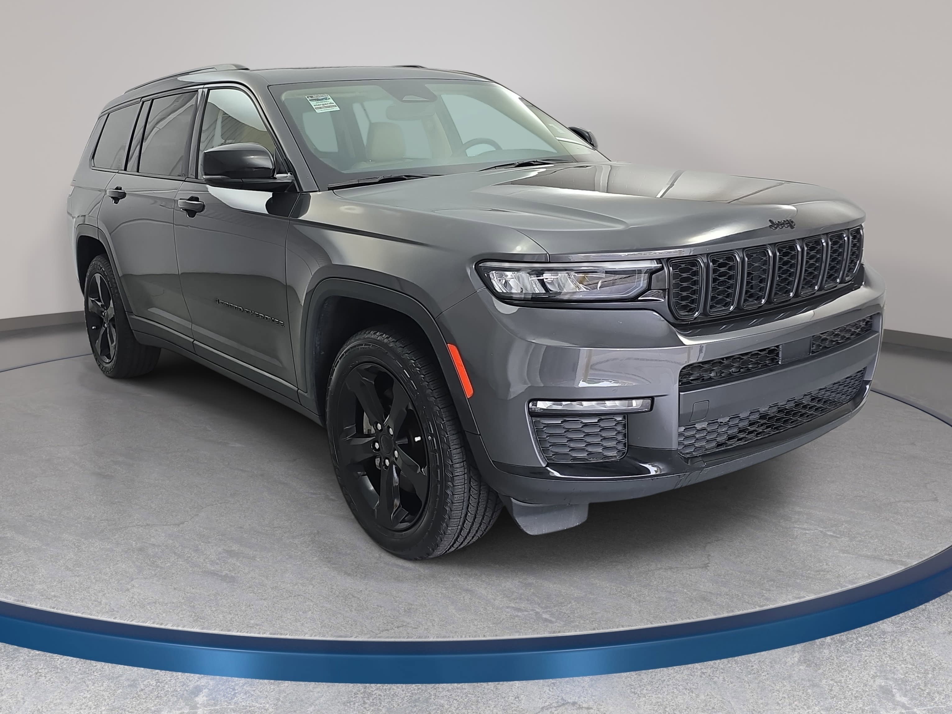 Used 2022 Jeep Grand Cherokee L Limited w/ Black Appearance Package RWD image 3