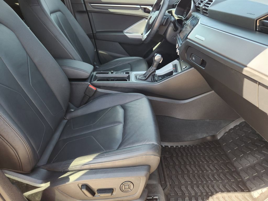 Used 2023 Audi Q3 2.0T Premium Plus image 19
