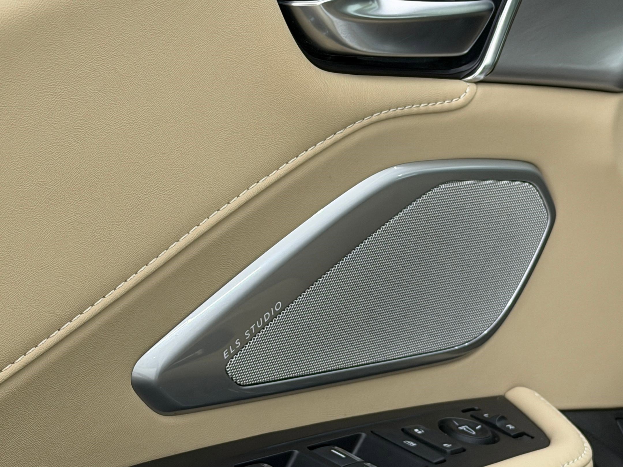 Used 2024 Acura RDX SH-AWD w/ Technology Package image 25