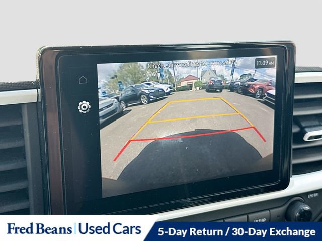 Used 2023 Hyundai Venue Limited image 16