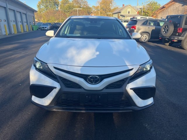 Used 2023 Toyota Camry SE image 6