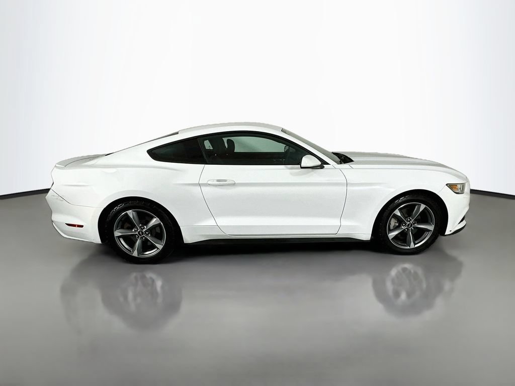 Used 2016 Ford Mustang Coupe RWD image 8