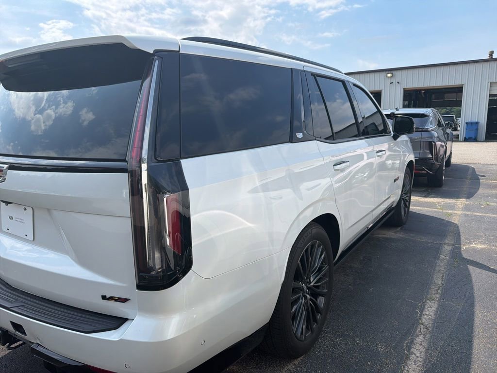 Used 2024 Cadillac Escalade V AWD/4WD image 5