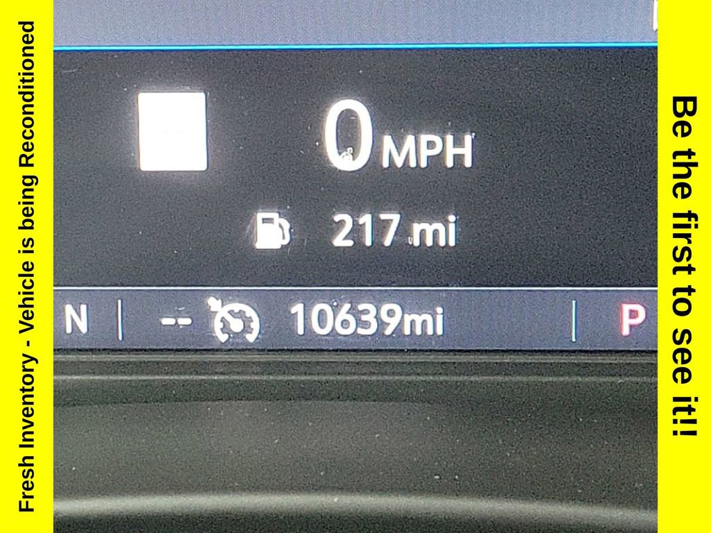 Used 2024 Buick Enclave Essence w/ Experience Buick Package image 6