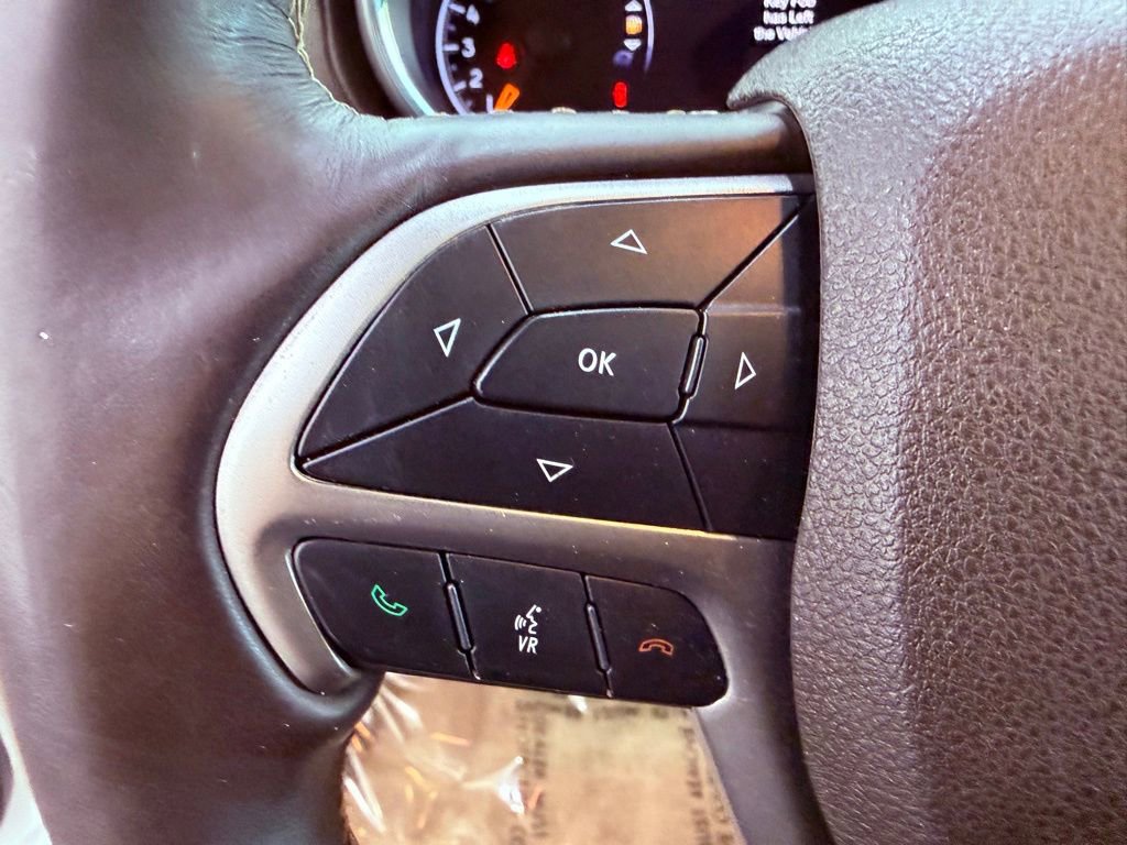 Used 2018 Jeep Grand Cherokee Overland image 22