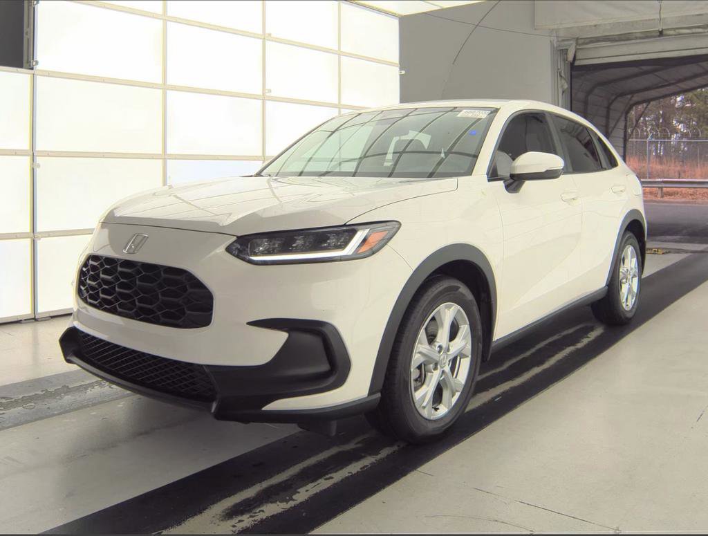 Used 2025 Honda HR-V LX image 1