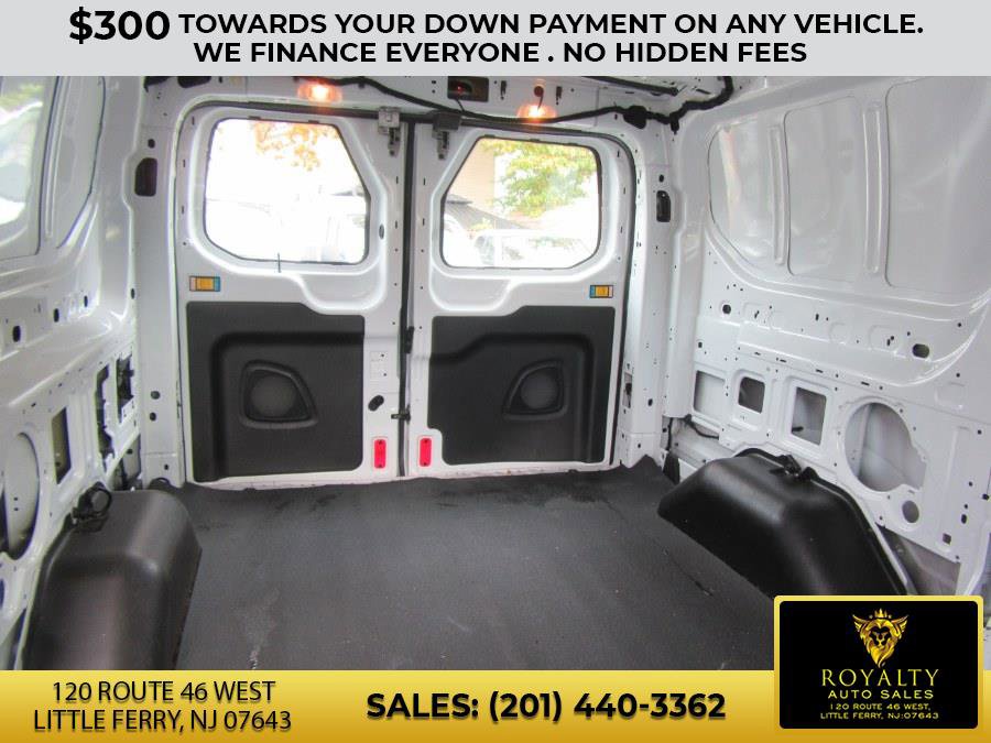 Used 2018 Ford Transit 250 130 Low Roof image 32