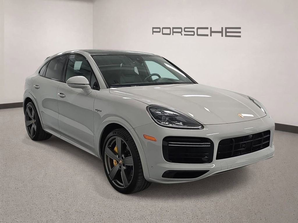 Certified 2023 Porsche Cayenne Turbo S AWD/4WD image 8