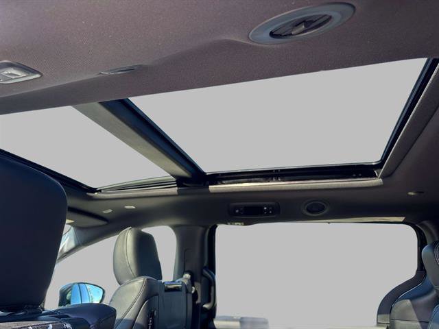 New 2026 Chrysler Pacifica Select image 9