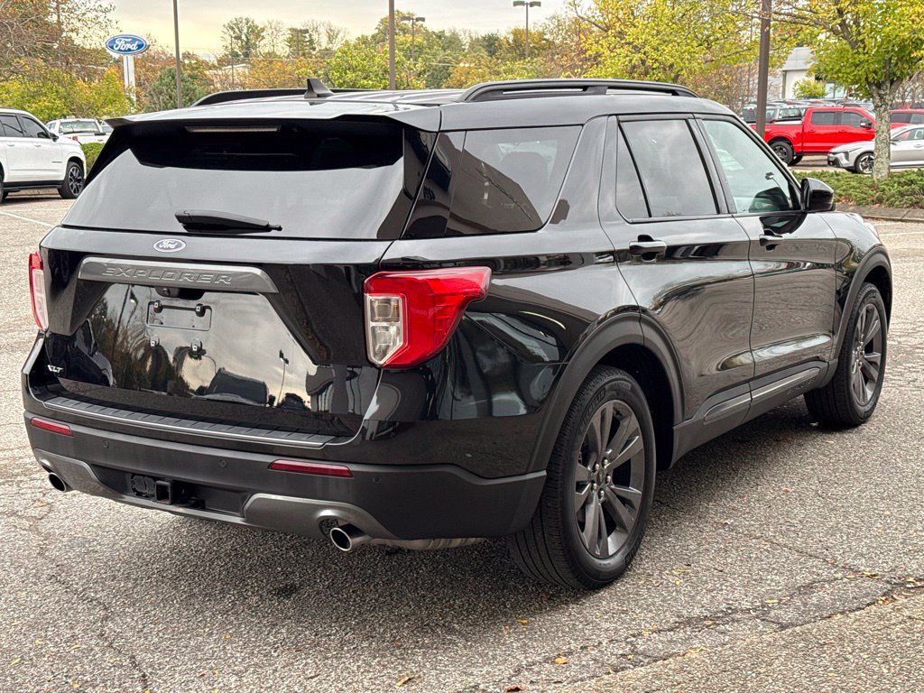 Used 2023 Ford Explorer XLT w/ Equipment Group 202A RWD image 14