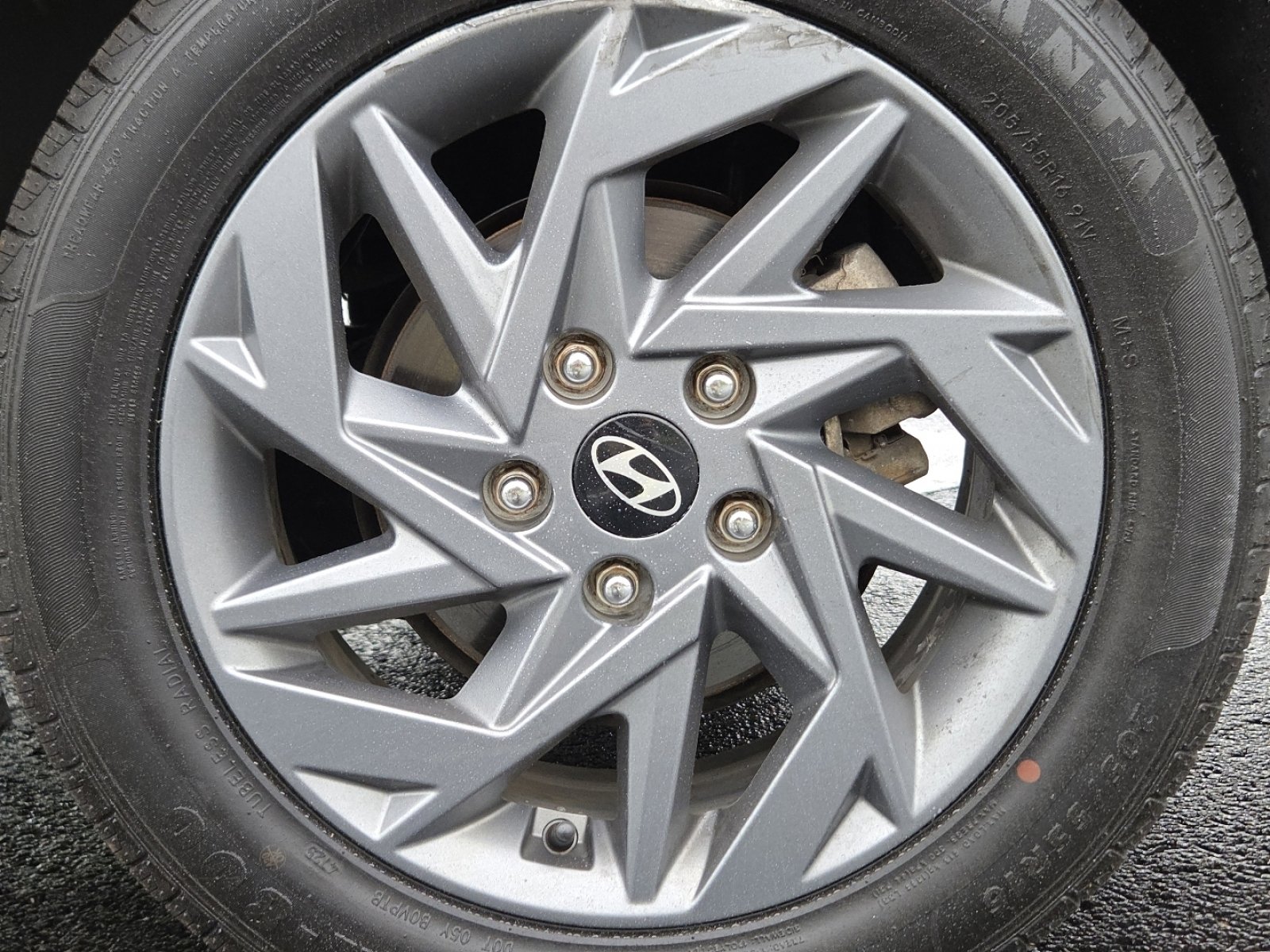 Used 2024 Hyundai Elantra SEL FWD image 13