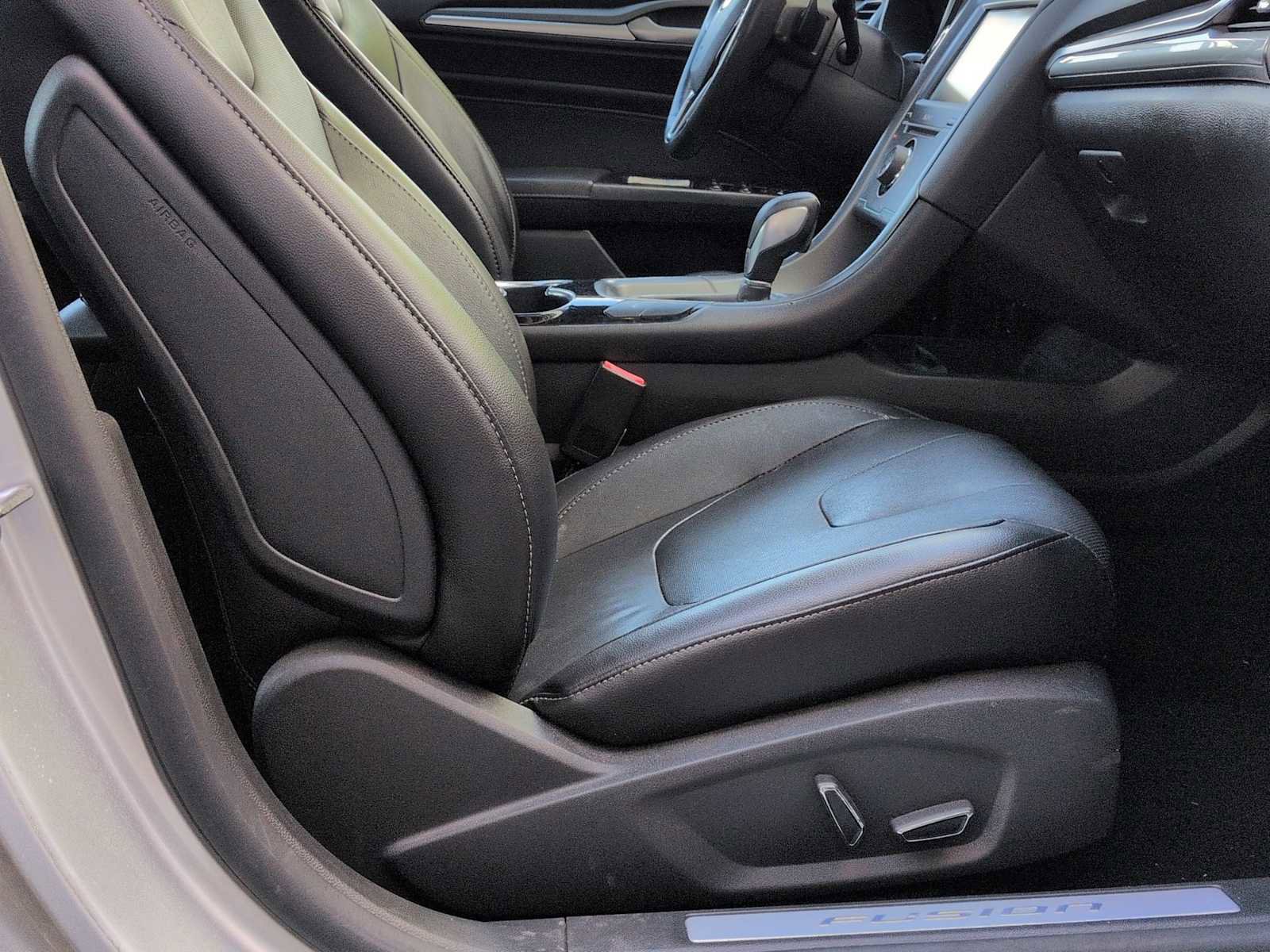Used 2014 Ford Fusion Titanium AWD/4WD image 24