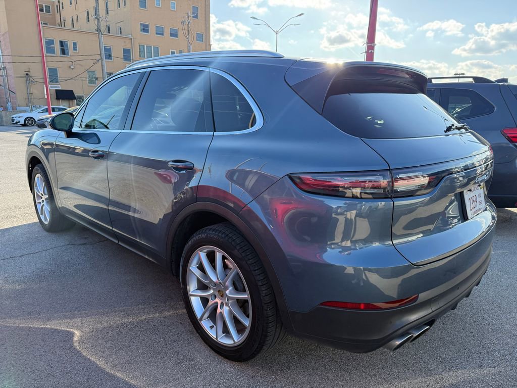 Used 2019 Porsche Cayenne S image 39