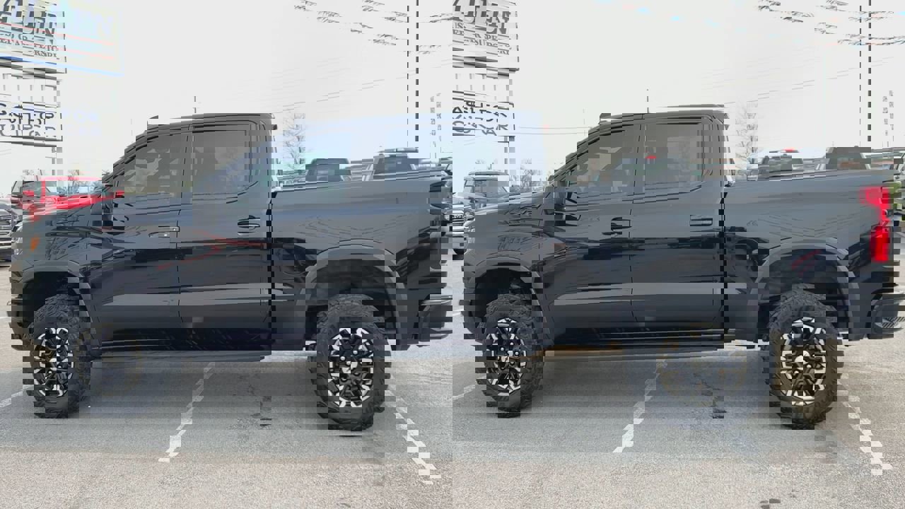 Used 2024 Chevrolet Silverado 1500 ZR2 w/ Technology Package image 4