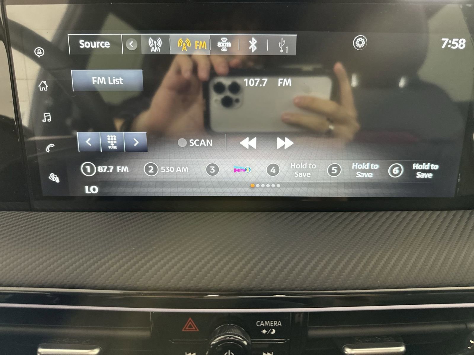 New 2025 Nissan Kicks SR image 23