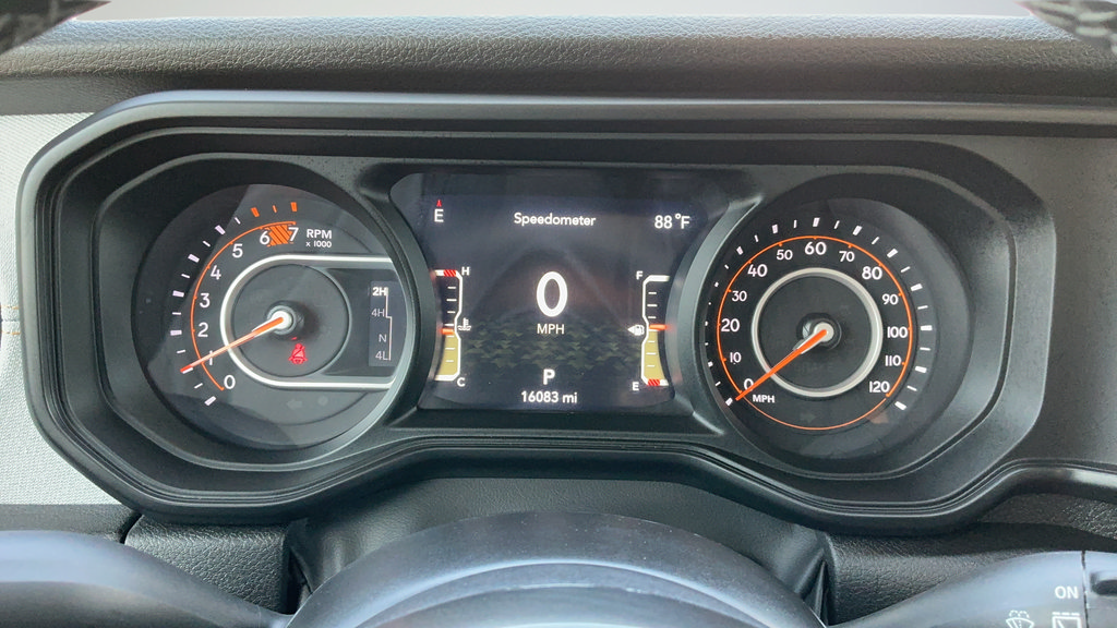 Used 2025 Jeep Wrangler Sport AWD/4WD image 11