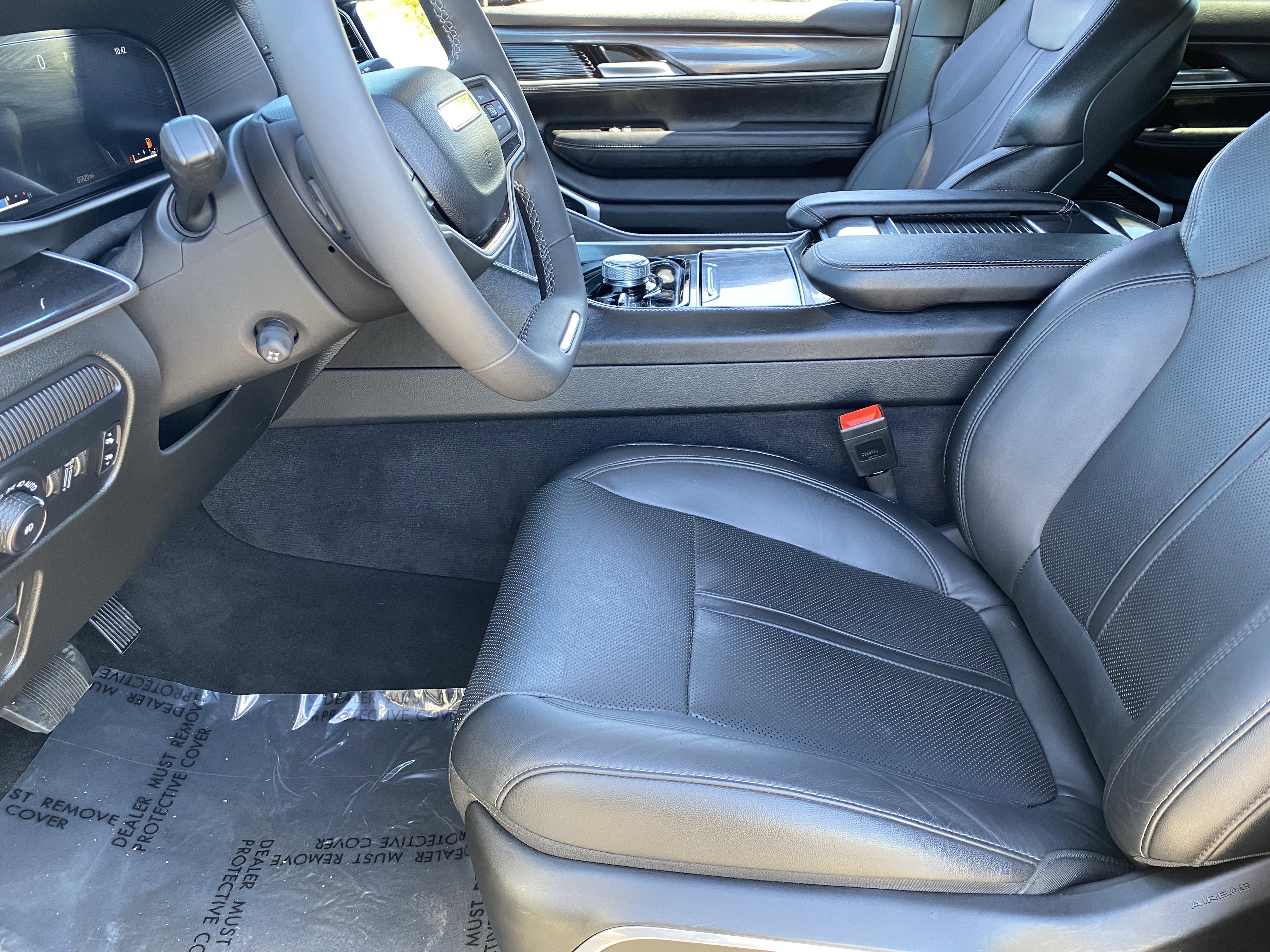 Used 2024 Jeep Wagoneer L 4WD image 20