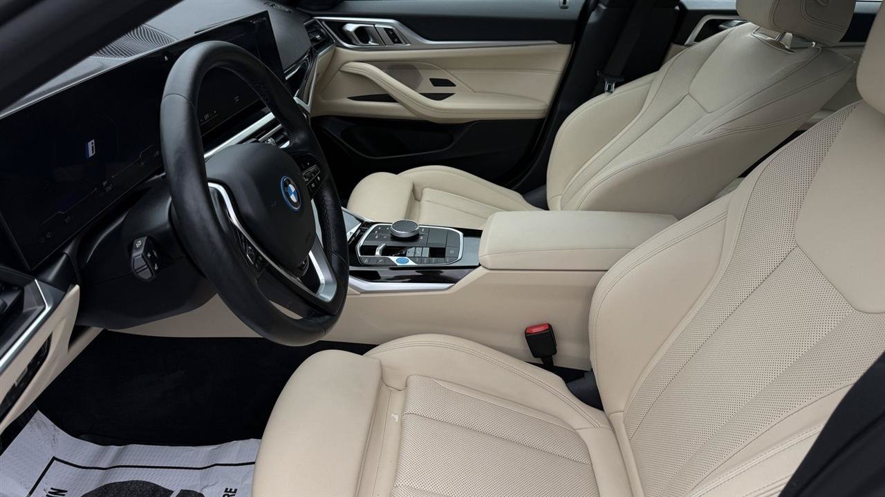 Used 2023 BMW i4 eDrive35 w/ Premium Package RWD image 27