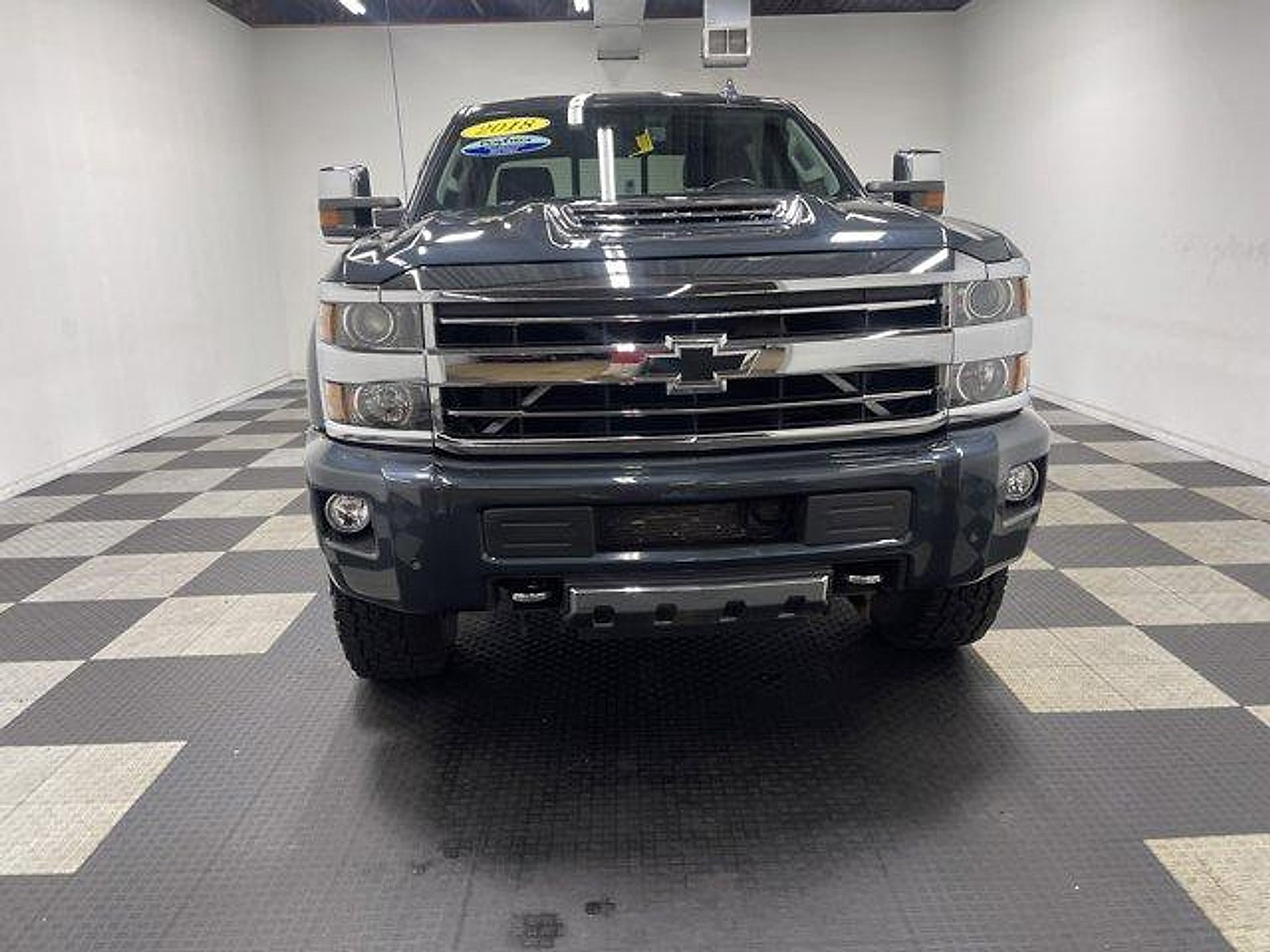 Used 2018 Chevrolet Silverado 2500 High Country w/ Duramax Plus Package AWD/4WD image 6