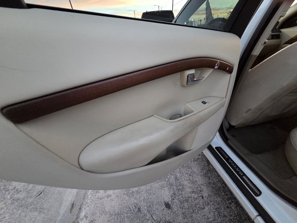 Used 2008 Volvo S80 3.2 image 11