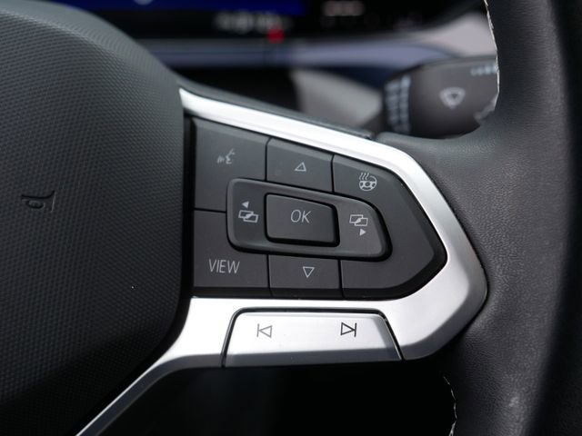 Certified 2023 Volkswagen Taos SE w/ Black Wheel Package image 26