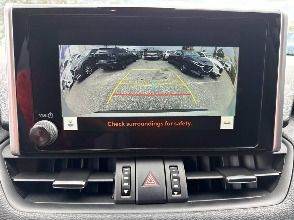 Used 2025 Toyota RAV4 XLE Premium FWD image 28