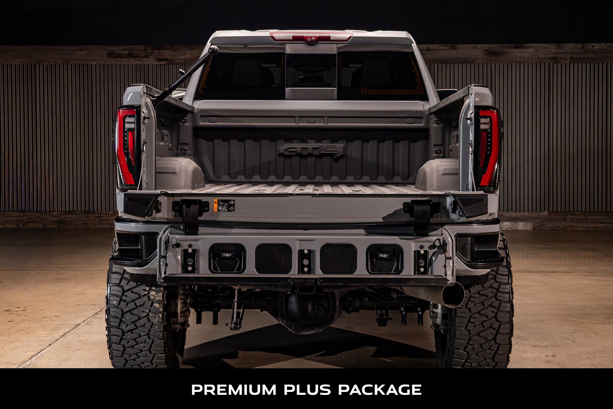 Used 2024 GMC Sierra 2500 AT4 w/ AT4 Premium Plus Package image 8