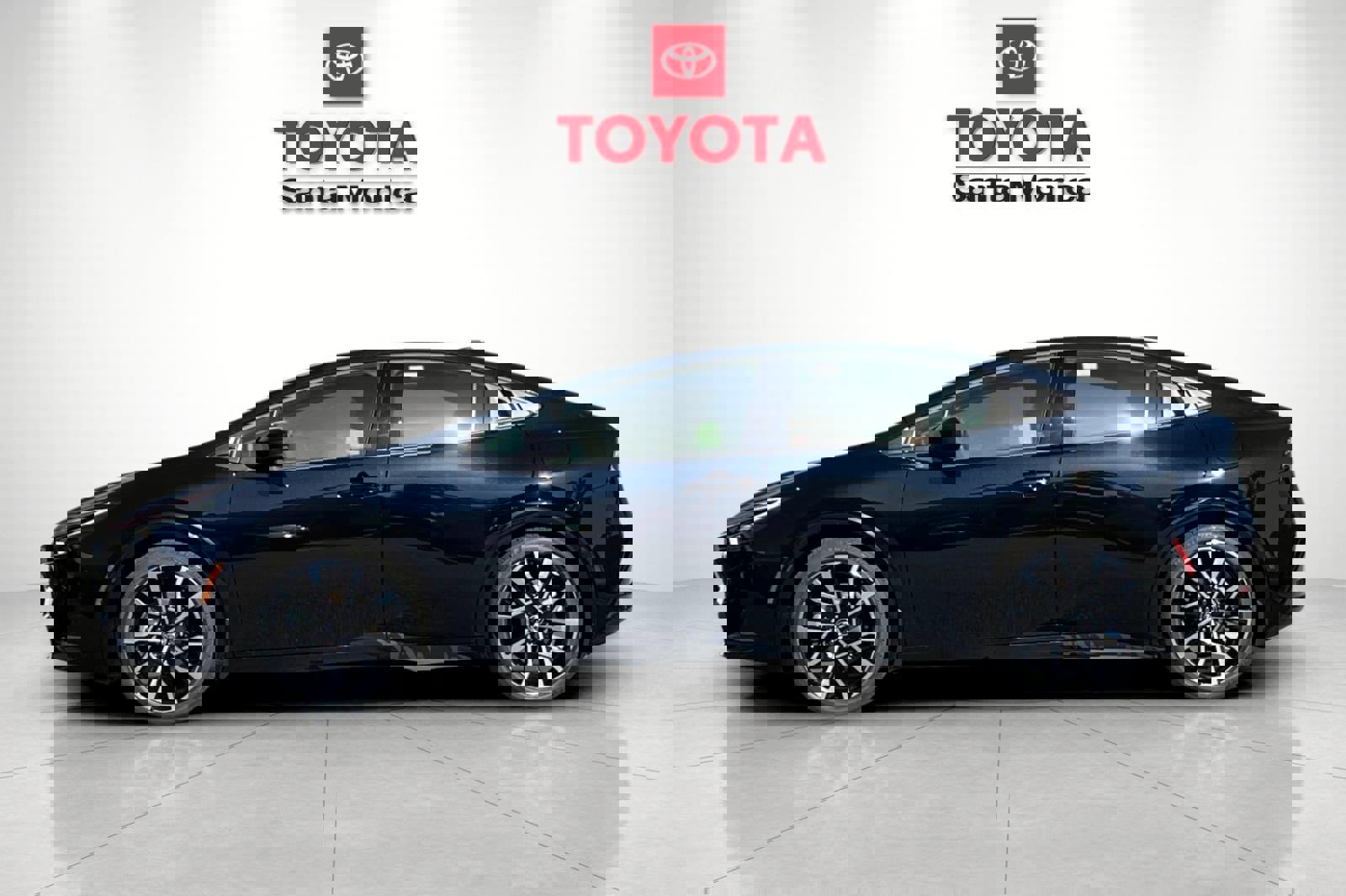 New 2026 Toyota Prius Plug-In Hybrid image 8