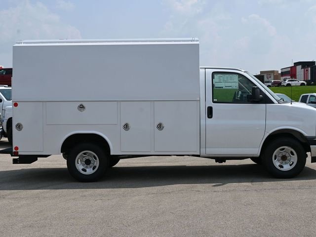 New 2025 Chevrolet Express 3500 w/ Power Convenience Package image 4