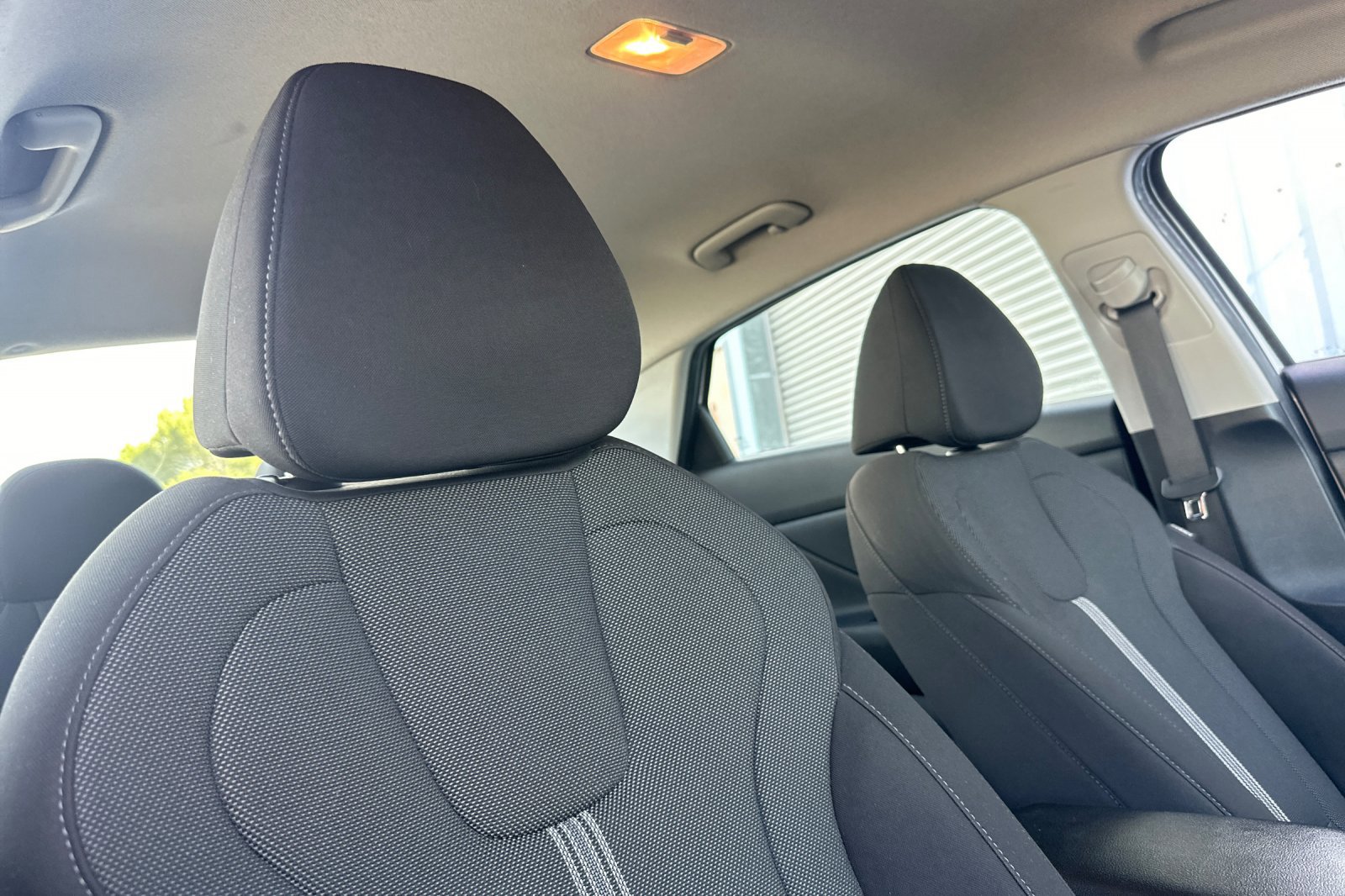 Used 2024 Hyundai Elantra SE FWD image 16