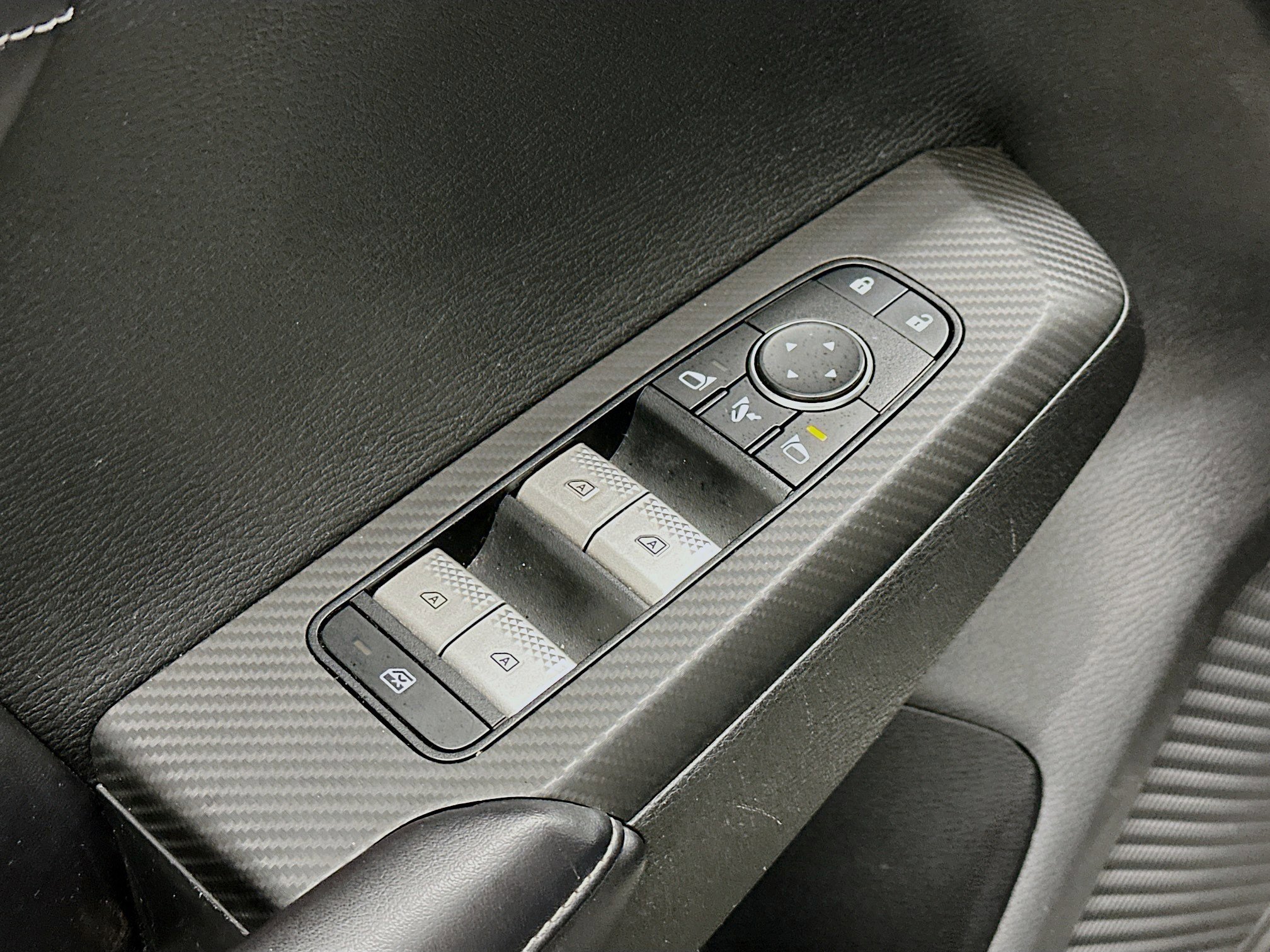 Used 2024 Mitsubishi Outlander SE image 15