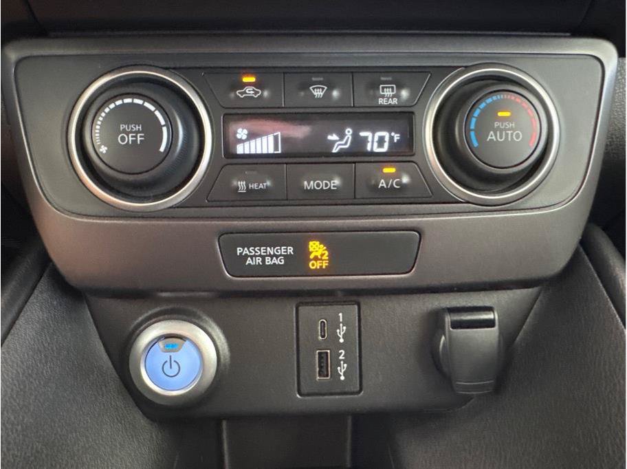 Used 2025 Nissan Leaf S FWD image 21
