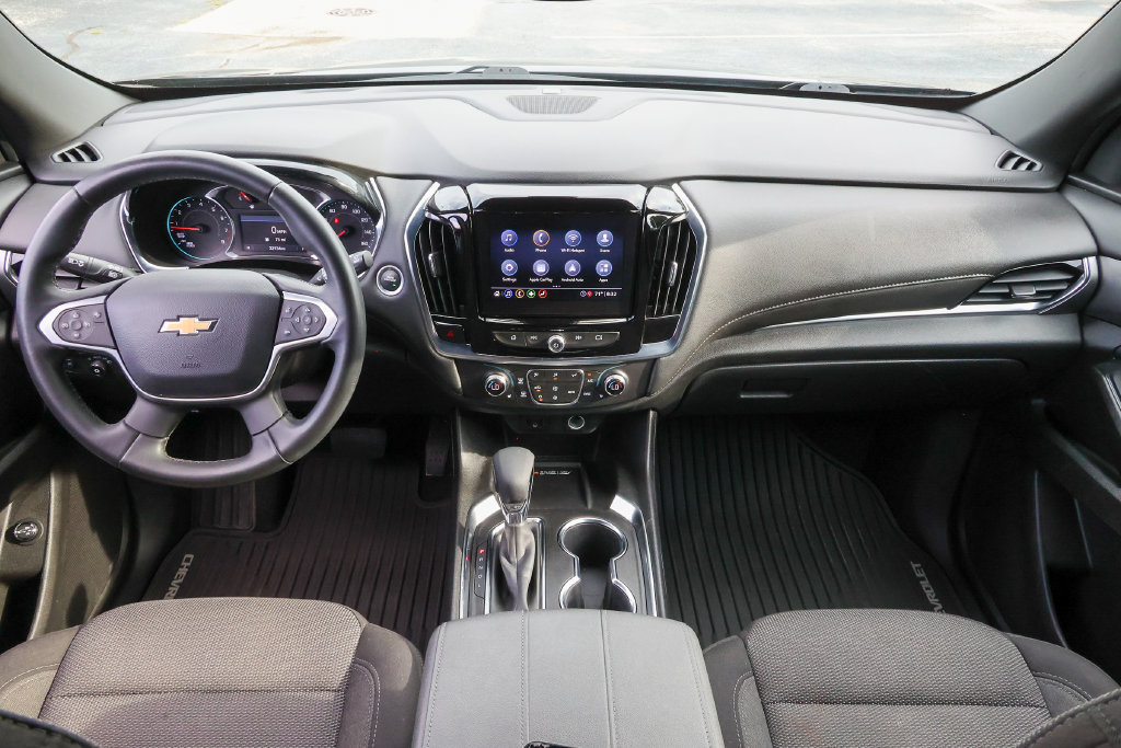 Used 2023 Chevrolet Traverse LT FWD image 6