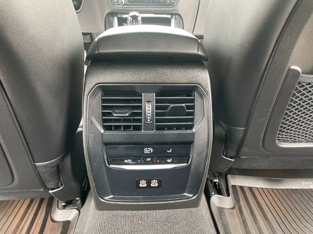 Used 2022 BMW 330i xDrive Sedan w/ M Sport Package image 28